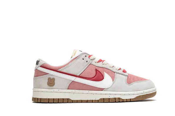 Nike Dunk Low SE ’85’ Bunny Cookies Reps  DO9457-100