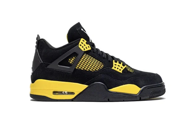 Air Jordan 4 Retro ‘Thunder’ 2023 Quality Reps DH6927-017