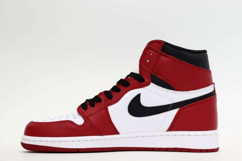 AIR JORDAN 1 RETRO HIGH OG CHICAGO REPLICA 555088-101