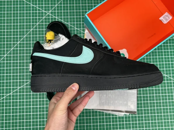 Nike Air Force 1 Low Tiffany & Co. 1837 Replica DZ1382-001