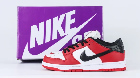 Dunk Low SB ‘J-Pack Chicago’ Reps BQ6817 600