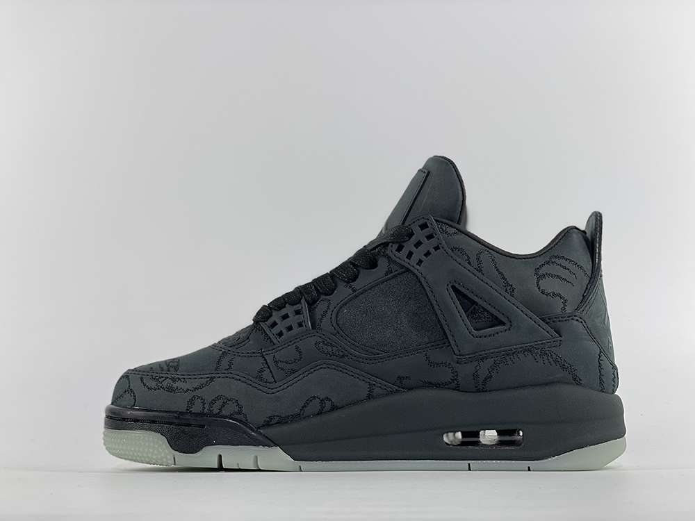 AIR JORDAN 4 RETRO KAWS BLACK REPLICA 930155-001