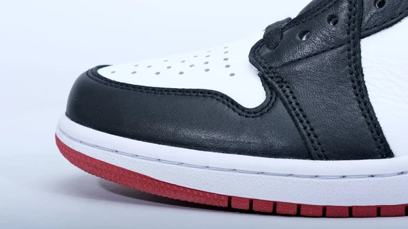 Jordan 1 Retro Low OG ‘Black Toe’ 2023 Reps CZ0790-106