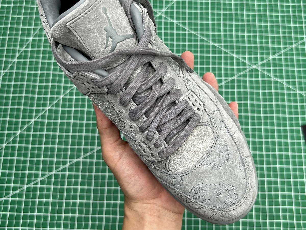 AIR JORDAN 4 RETRO KAWS REPLICA 930155-003