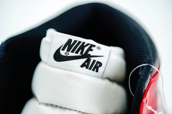 Air Jordan 1 Retro High OG ‘Black Toe’ Reps 555088 125