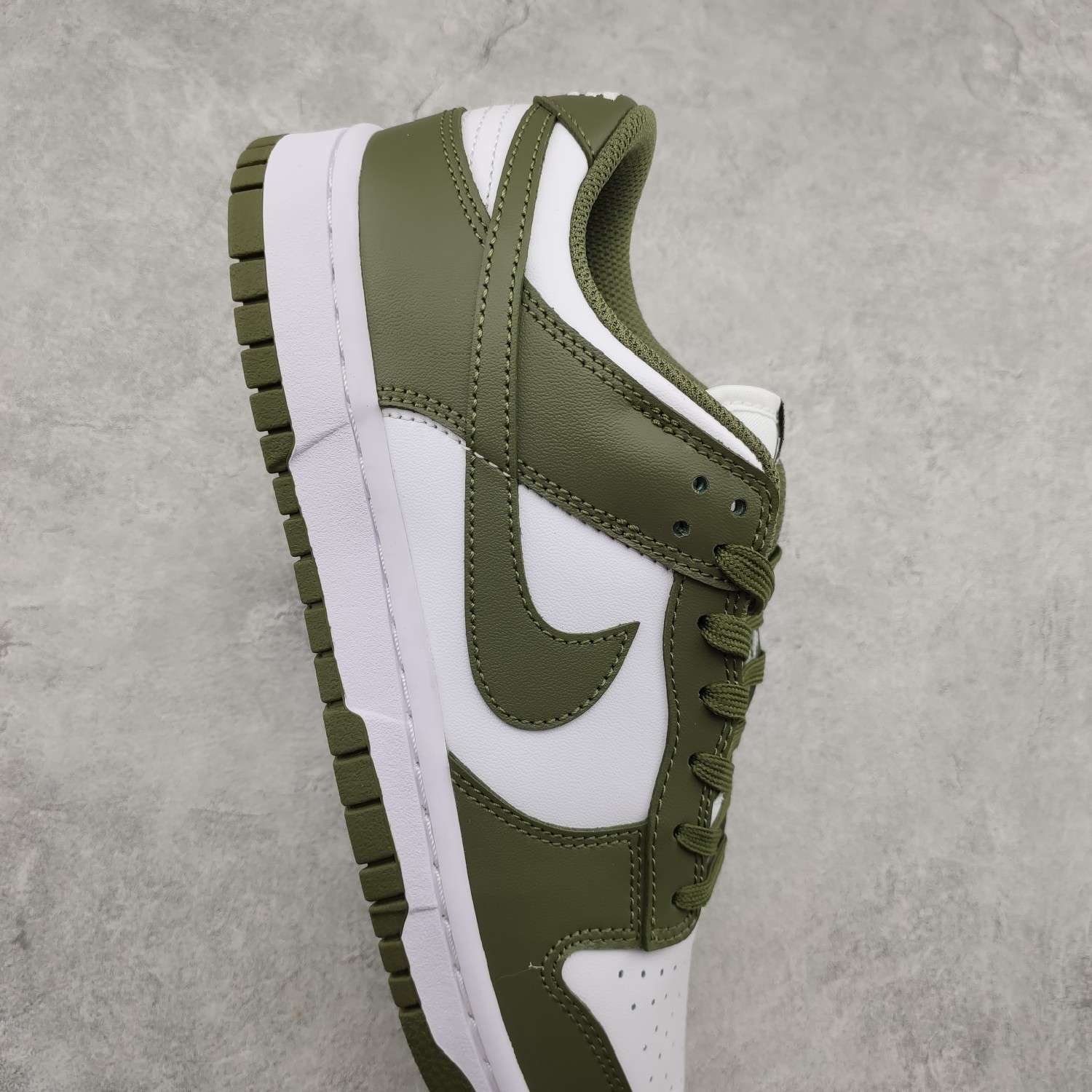 Nike Dunk Low ‘Medium Olive’ Reps DD1503 120