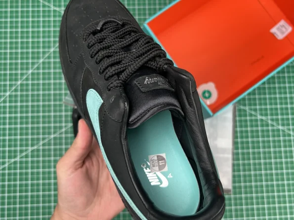 Nike Air Force 1 Low Tiffany & Co. 1837 Replica DZ1382-001