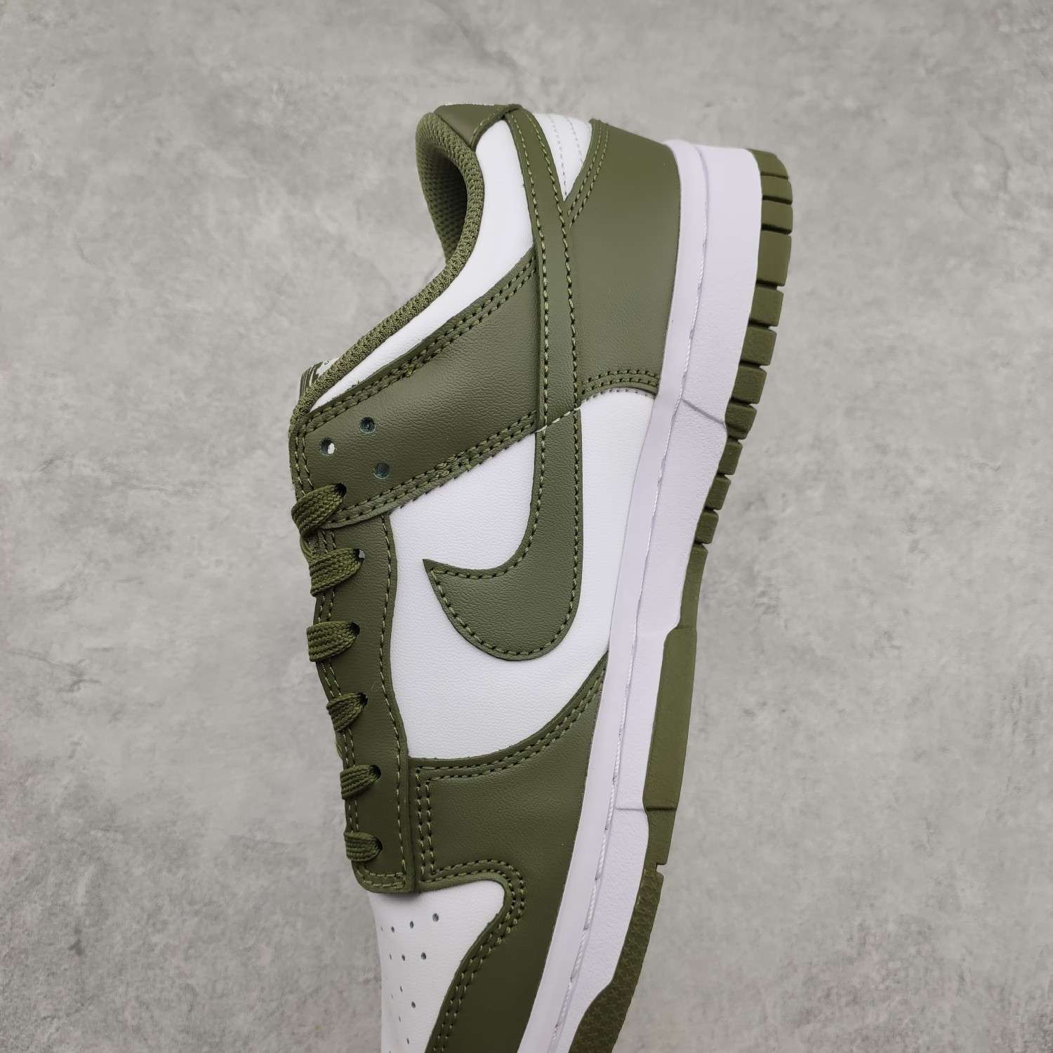 Nike Dunk Low ‘Medium Olive’ Reps DD1503 120