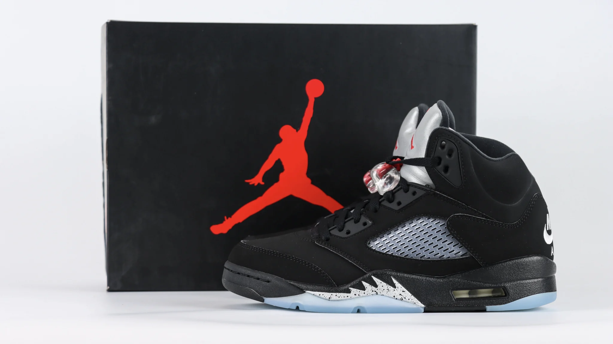 Air Jordan 5 Retro Black Metallic (2016) Replica 845035-003