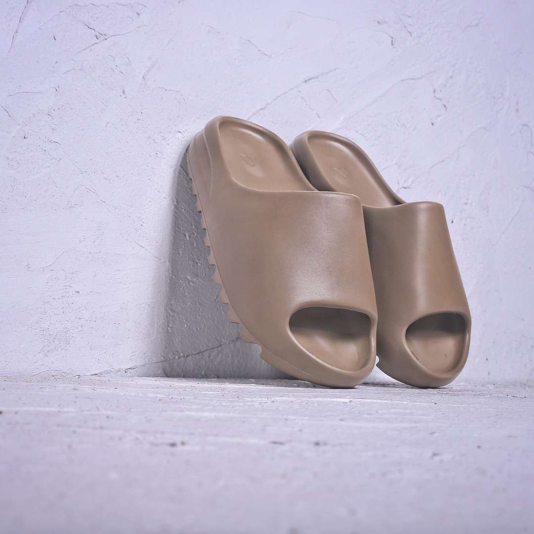 YESKICKS YEEZY SLIDE CORE REPLICA G55492/GW5350