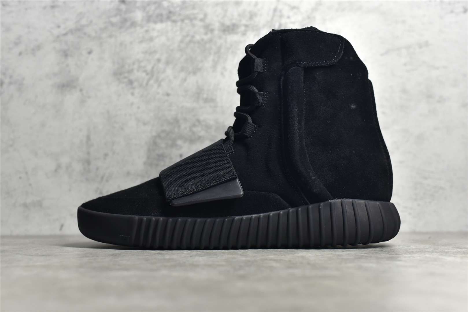 YESKICKS Adidas Yeezy Boost 750 Triple Black Replica BB1839