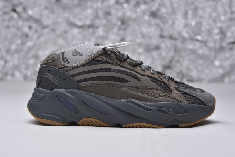 YESKICKS Adidas Yeezy Boost 700 V2 Geode Replica EG6860