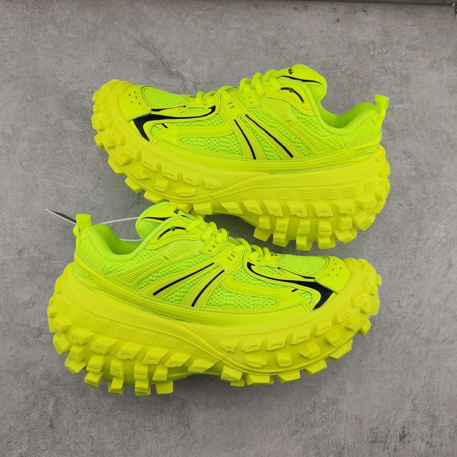 YESKICKS Balenxiaga Defender Rubber Platform Bouncer Sneaker in Neon Green Replica