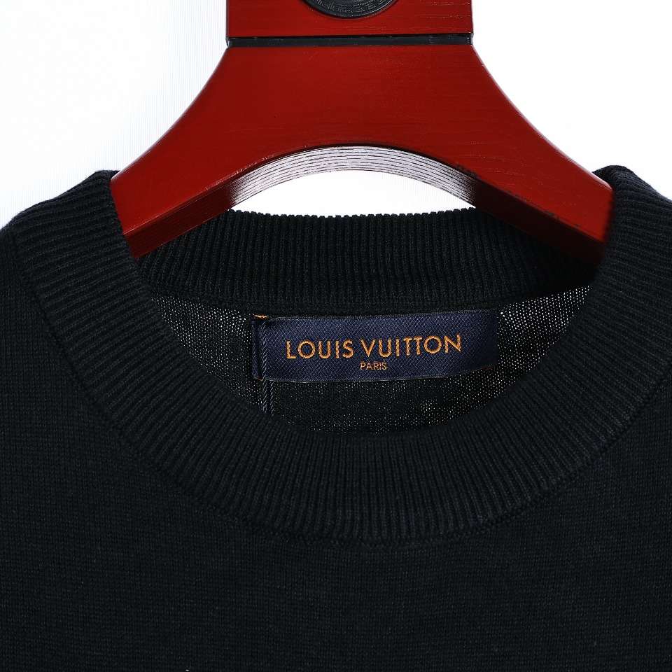 YESKICKS Louis Vuitton Letter Print T-Shirt For Unisex