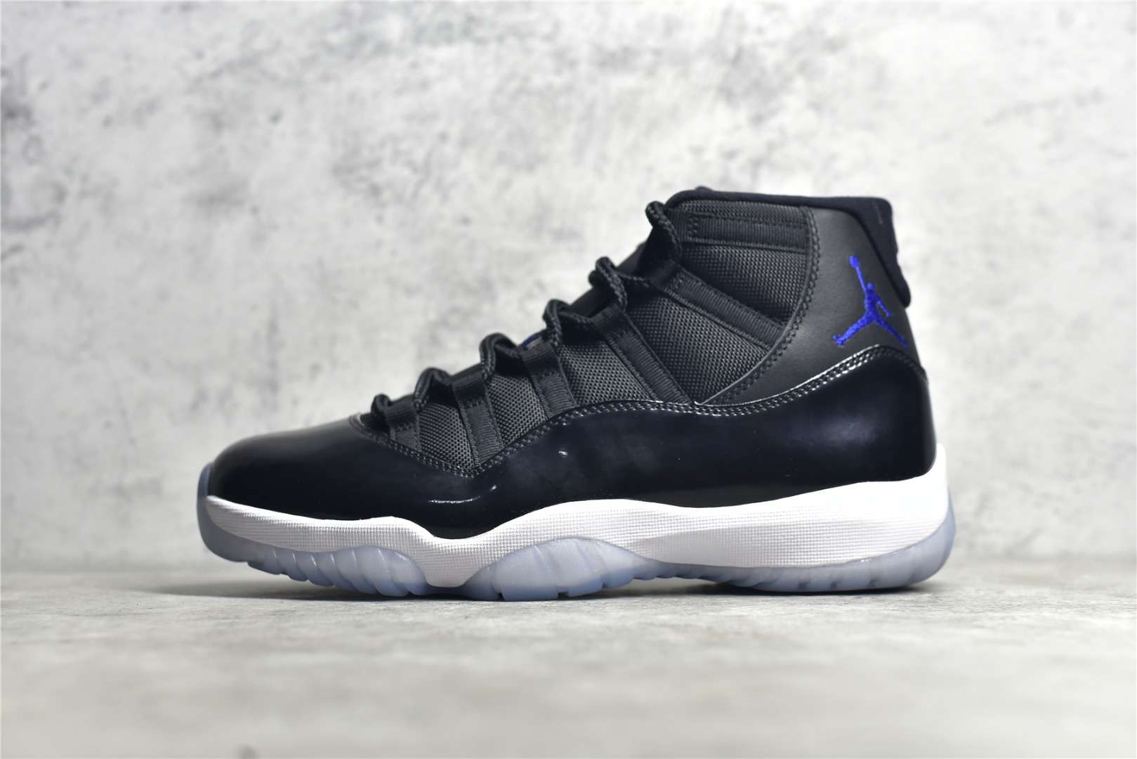 Air Jordan 11 Retro Space Jam (2016) Replica Sneaker 378037-003