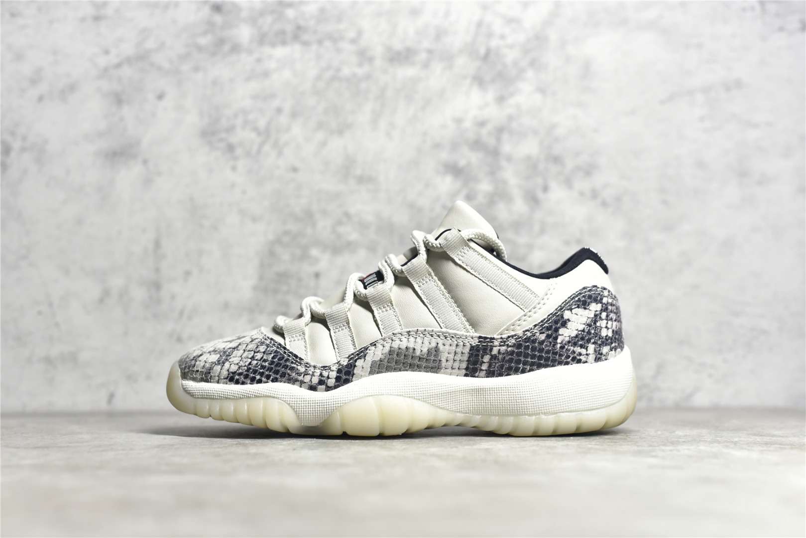 Air Jordan 11 Retro Low Snake Light Bone Replica Sneaker CD6846-002