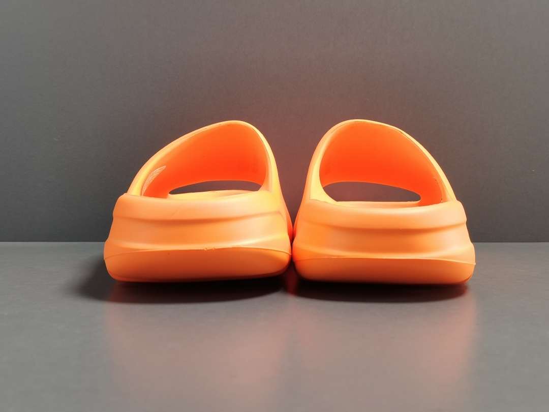 YESKICKS Yeezy Slide Enflame Orange Replica GZ0953