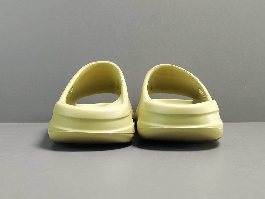 YESKICKS YEEZY SLIDE RESIN REPLICA FX0494/GZ5551