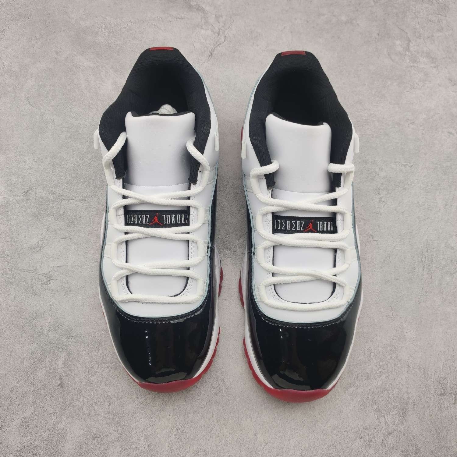 Air Jordan 11 Retro Low Concord Bred AV2187-160 Replica