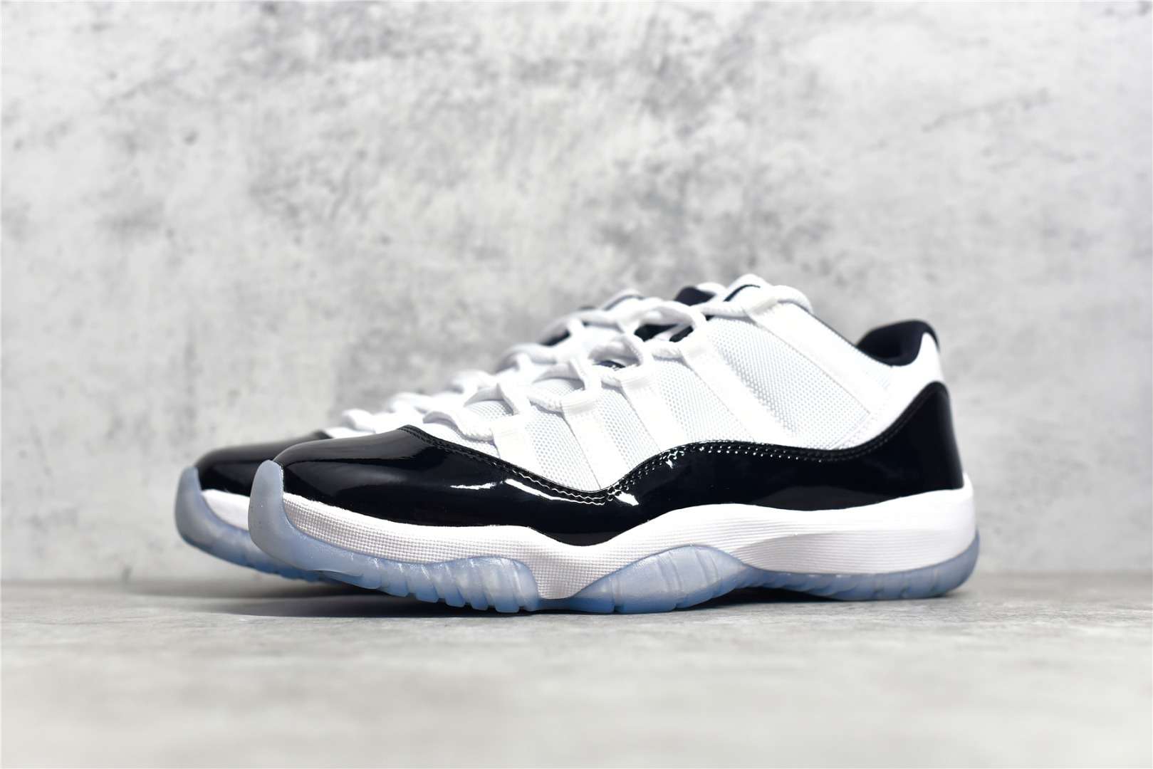 Air Jordan 11 Retro Low Concord Replica Sneaker 528895-153