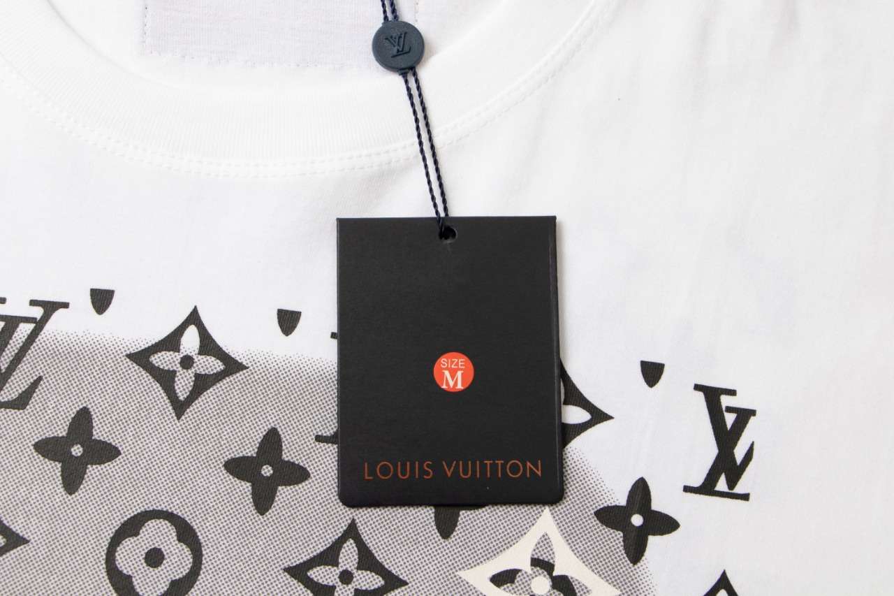 YESKICKS Louis Vuitton Logo Print T-Shirt For Unisex Black And White