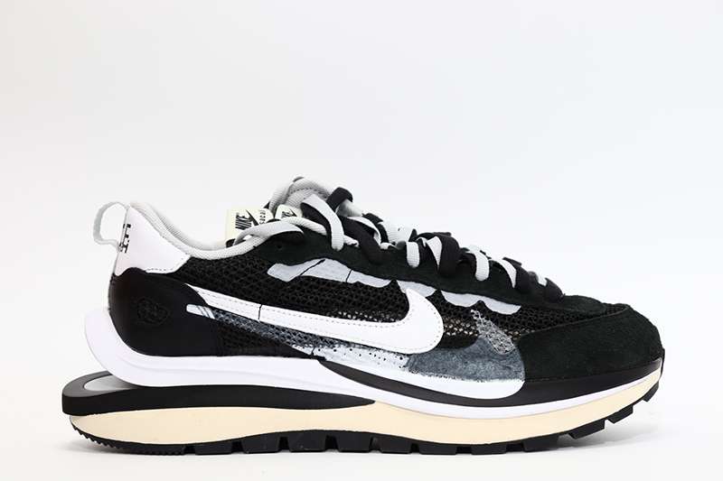 YESKICKS  Nike Vaporwaffle sacai Black White Replica CV1363-001