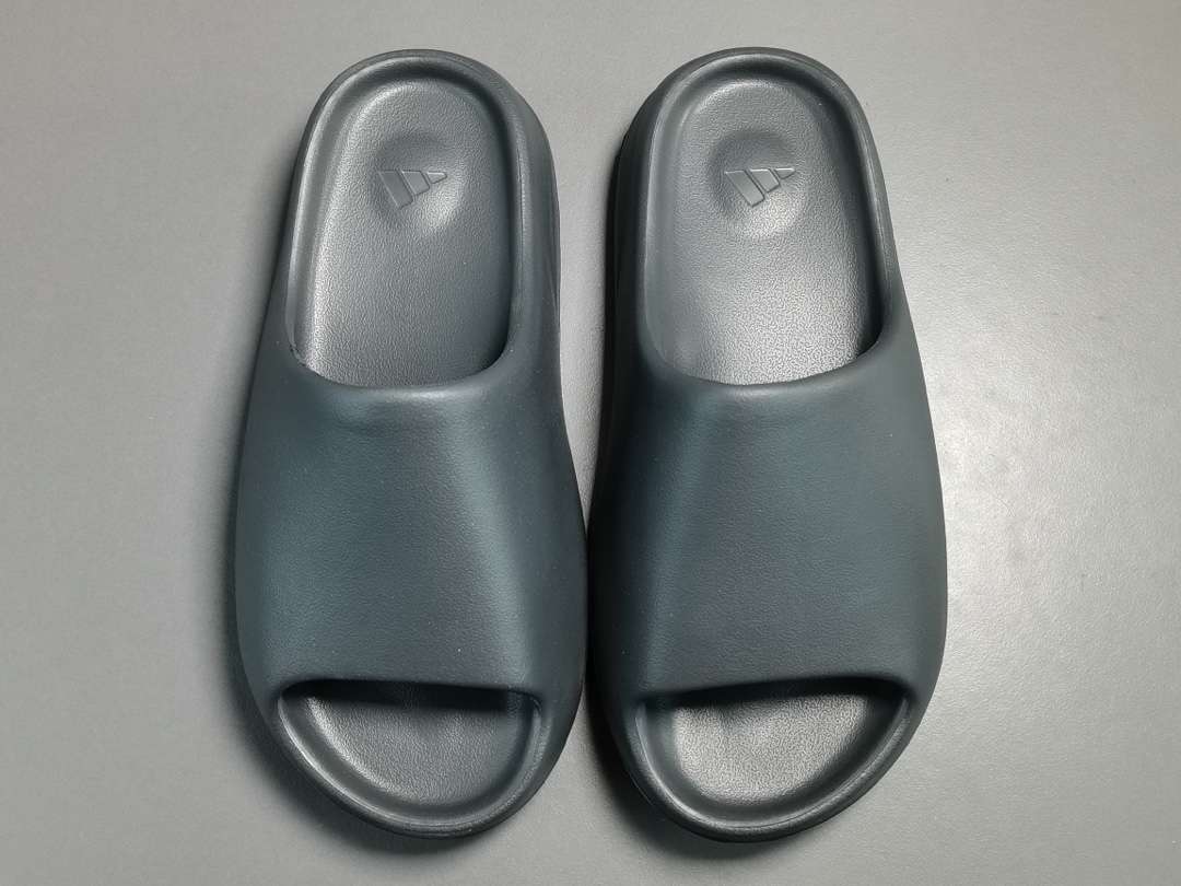 YESKICKS Adidas Yeezy Slide Onyx Replica HQ6448