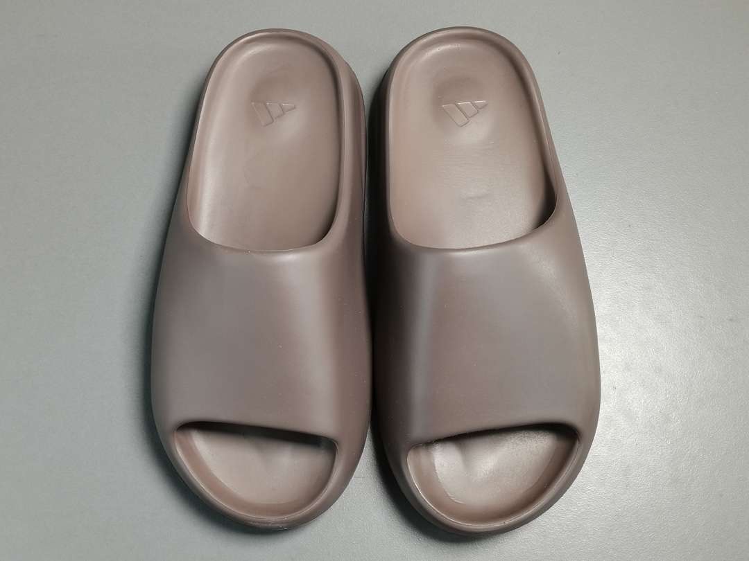 YESKICKS Yeezy Slide Soot REPLICA G55495/GX6141