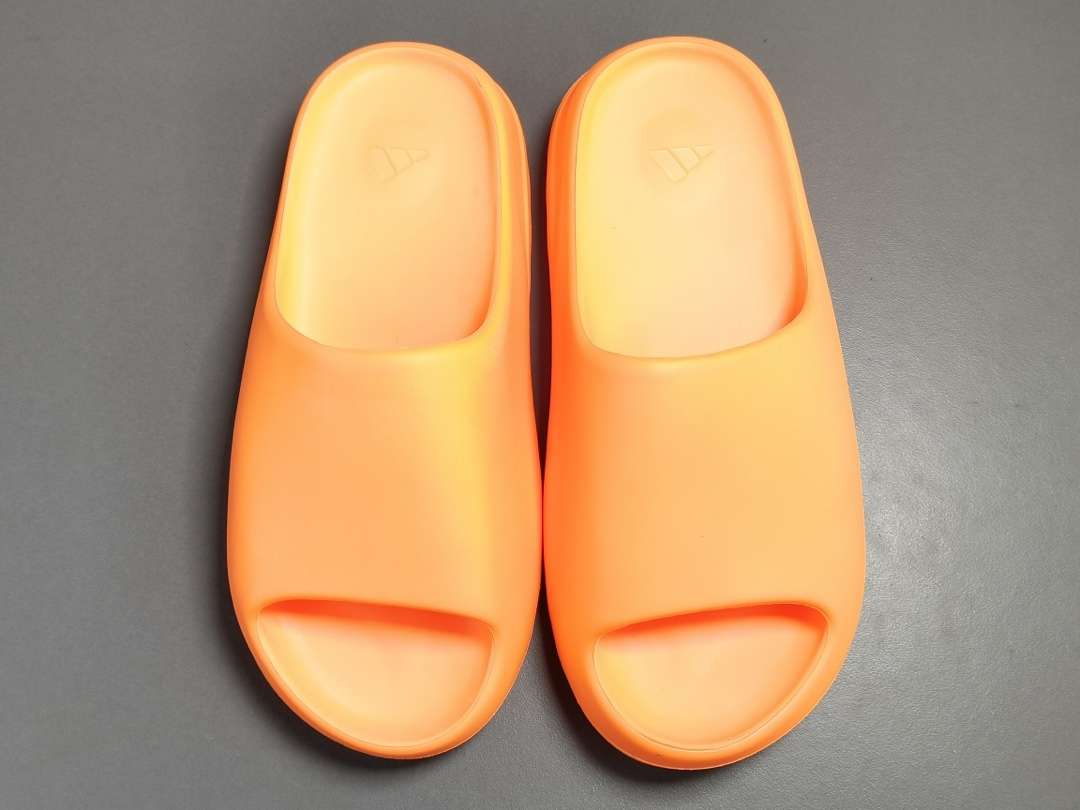 YESKICKS Yeezy Slide Enflame Orange Replica GZ0953