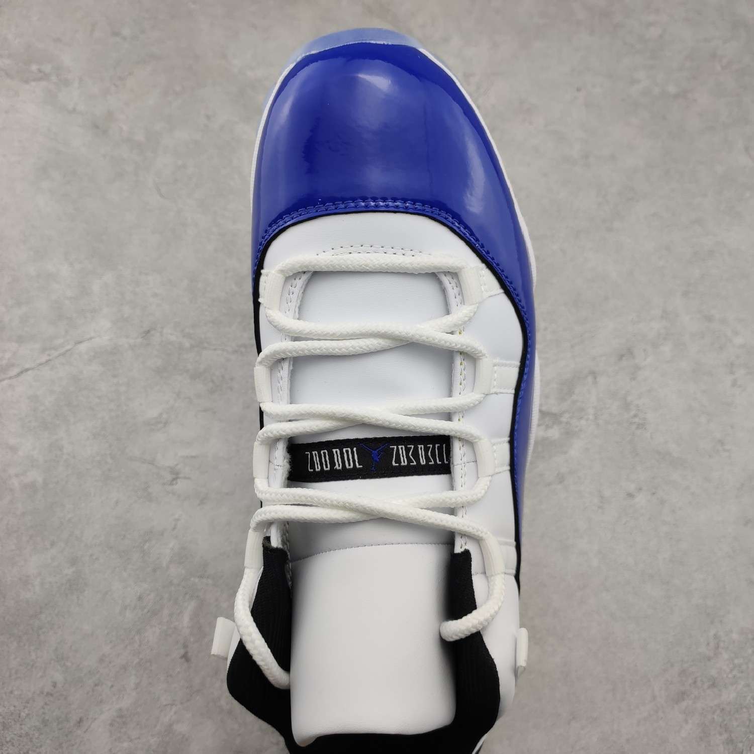 Air Jordan 11 Retro Low White Concord  AH7860-100 Replica