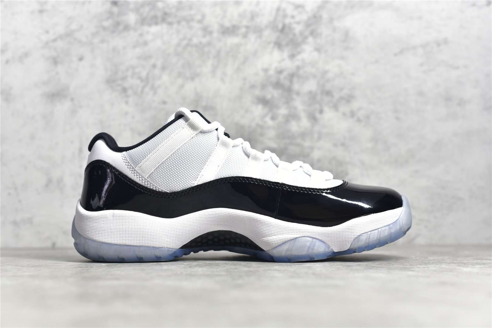 Air Jordan 11 Retro Low Concord Replica Sneaker 528895-153