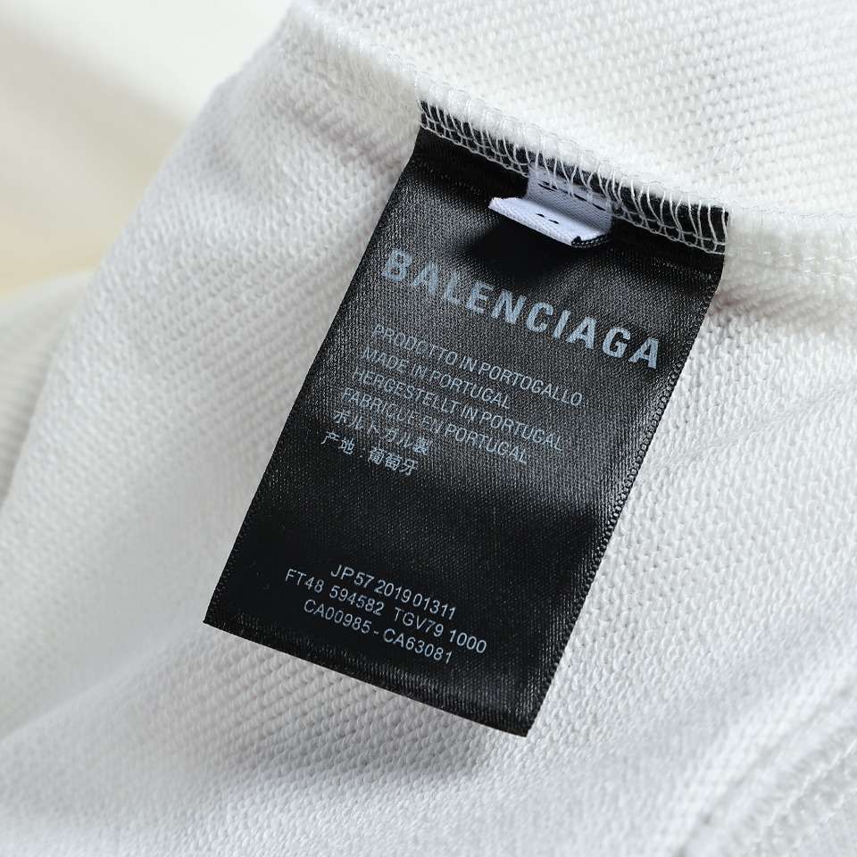 YESKICKS Balenciaga Sweatshirt With Large Silhouette And Round Neck For Unisex Black And White