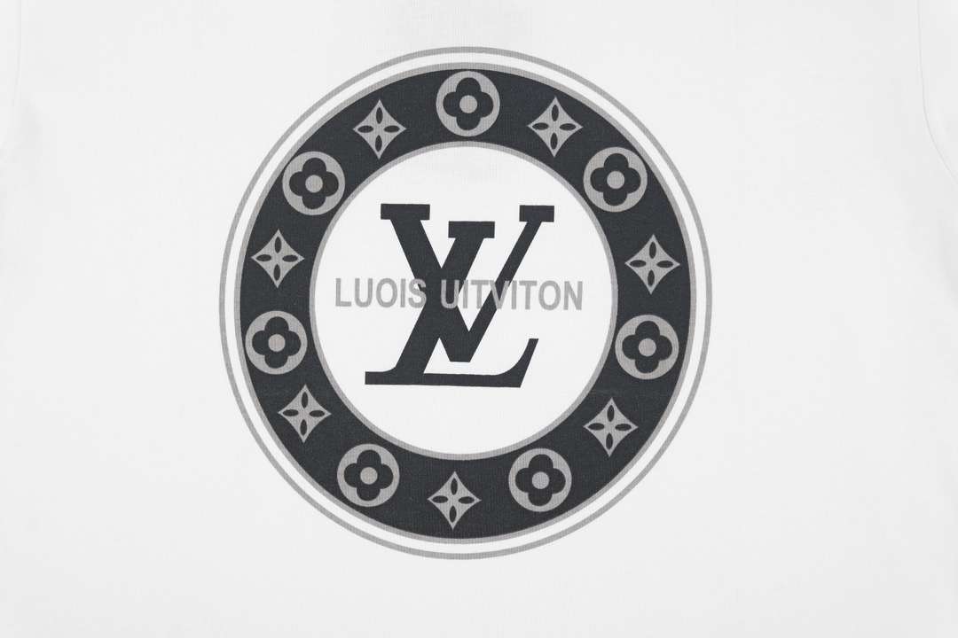 YESKICKS Louis Vuitton Logo Print T-Shirt For Unisex Black And White