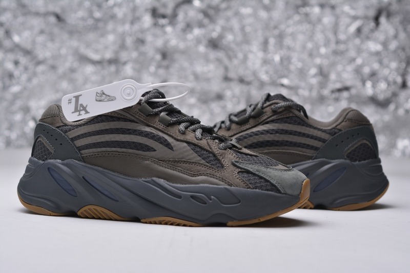 YESKICKS Adidas Yeezy Boost 700 V2 Geode Replica EG6860