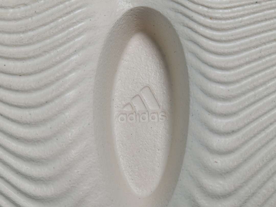 YESKICKS Yeezy Foam RNNR Ararat Replica G55486