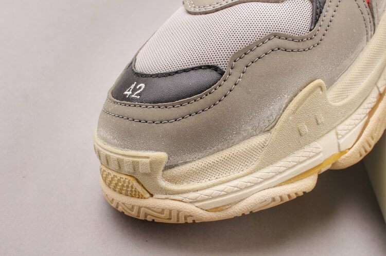 YESKICKS Balenciaga Triple S Clear Sole Sneaker Replica