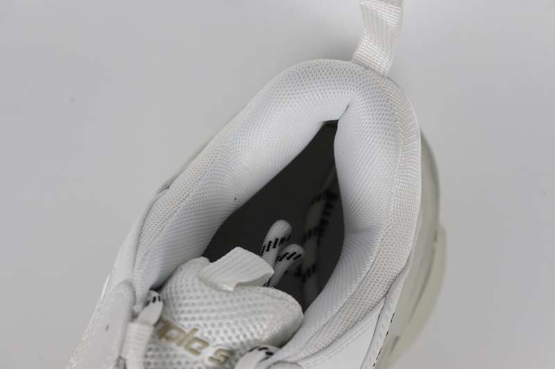 YESKICKS Balenciaga Triple S Clear Sole Sneaker Replica