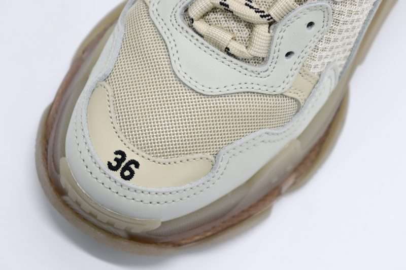 YESKICKS Balenciaga Triple S Clear Sole Sneaker Replica