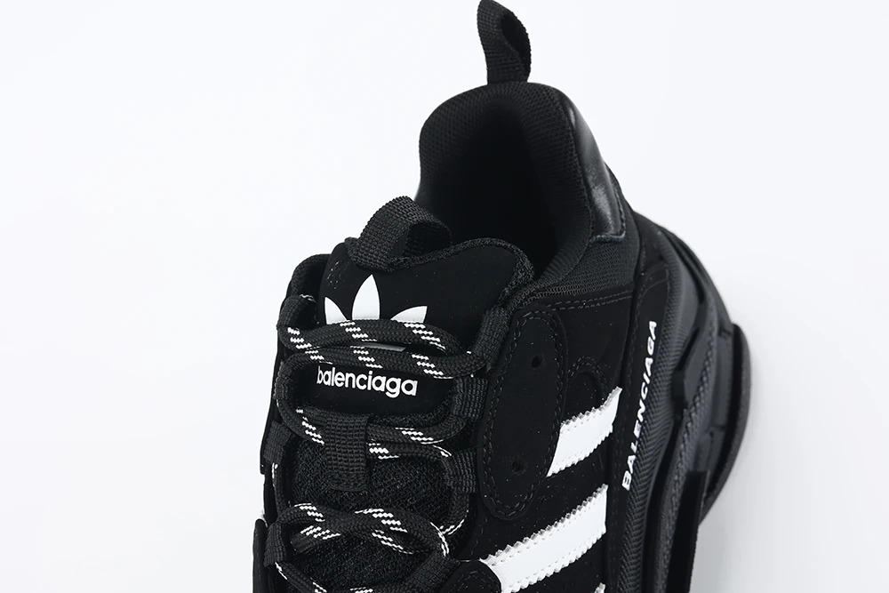 YESKICKS Adidas X Balenciaga Triple-S Replica Sneaker