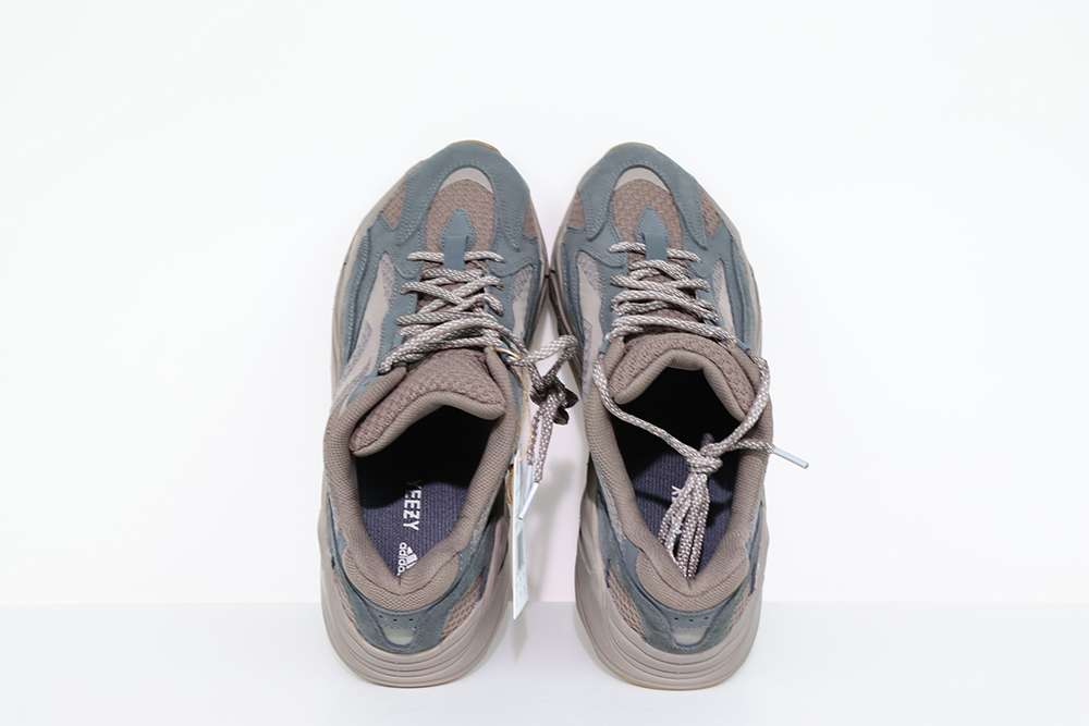 YESKICKS Adidas Yeezy Boost 700 V2 Mauve GZ0724