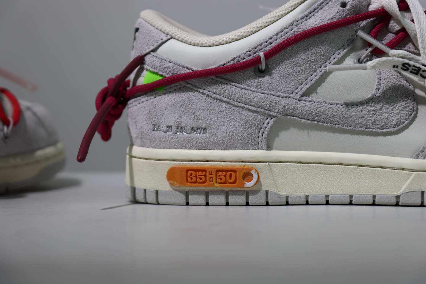 YESKICKS Off White x Dunk Low ‘Lot 35 of 50’Replica DJ0950-114