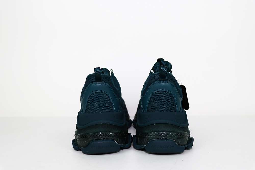 YESKICKS Balenciaga Triple S Clear Sole Sneaker Replica