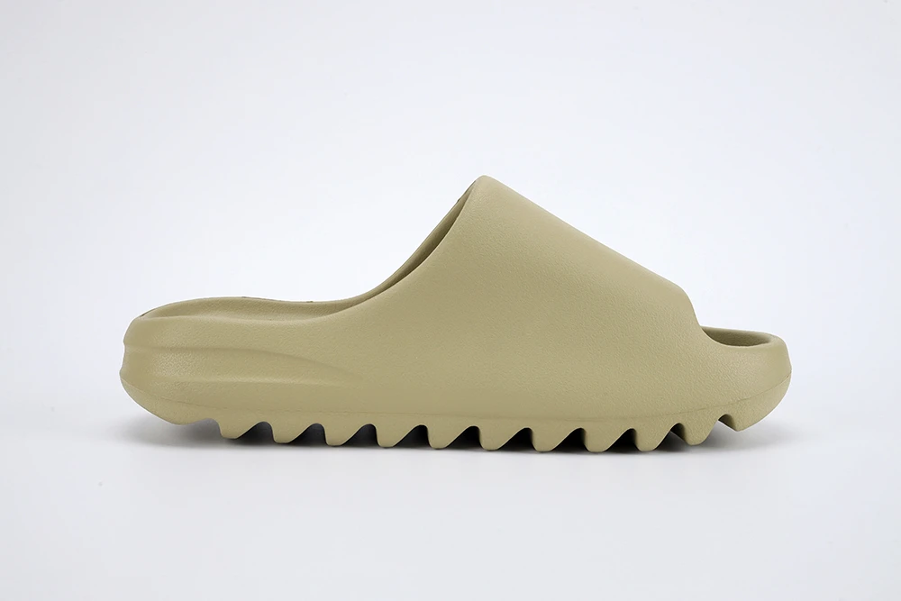 YESKICKS Yeezy Slide Resin (2022) FZ5904